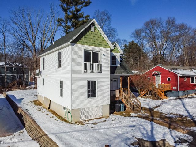 17 Trues Parkway, Sandown, NH 03873