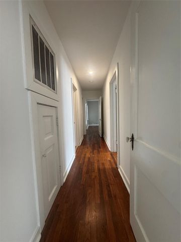 1803 Avenue P, Huntsville, TX 77340