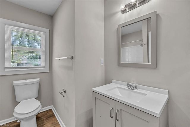 99 Dahlgren AVE, Portsmouth, VA 23702