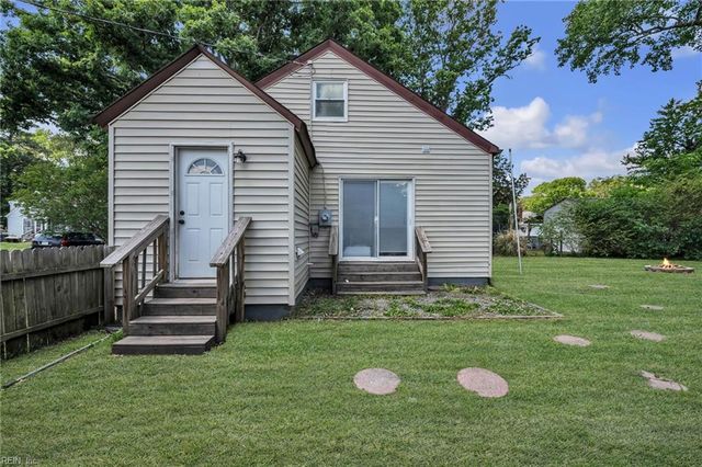 99 Dahlgren AVE, Portsmouth, VA 23702