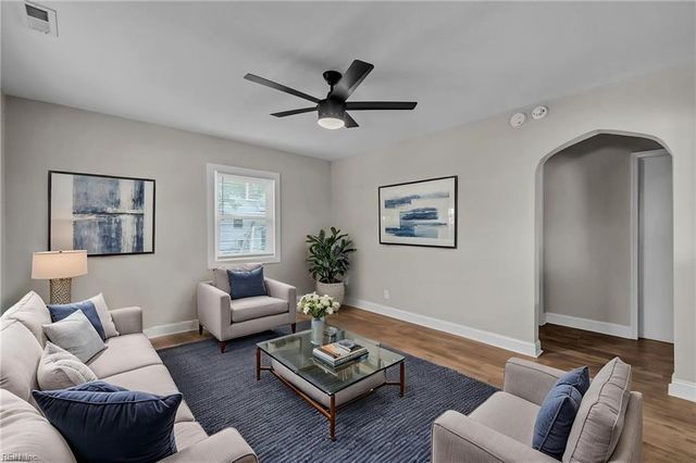 99 Dahlgren AVE, Portsmouth, VA 23702