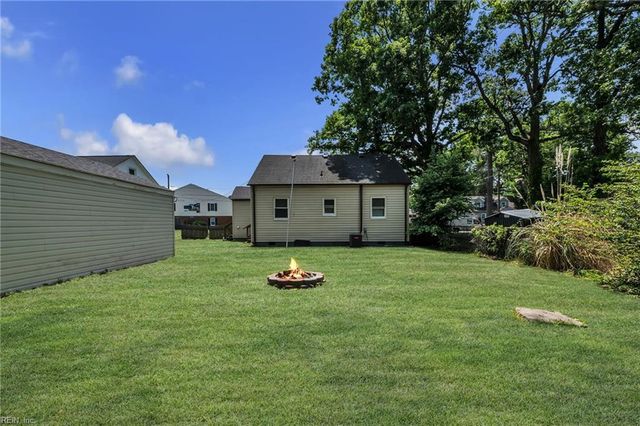 99 Dahlgren AVE, Portsmouth, VA 23702