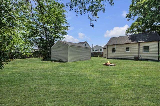 99 Dahlgren AVE, Portsmouth, VA 23702