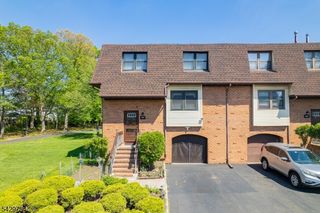 1401 N Oaks Blvd, North Brunswick Twp., NJ 08902