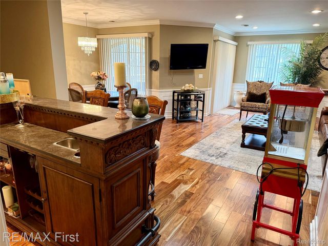 5998 Bella Vista Drive, West Bloomfield Charter Township, MI 48322