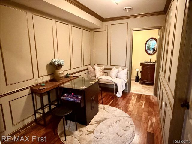 5998 Bella Vista Drive, West Bloomfield Charter Township, MI 48322