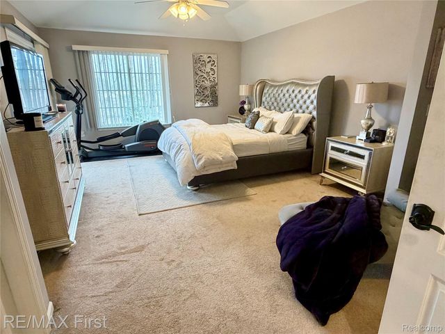 5998 Bella Vista Drive, West Bloomfield Charter Township, MI 48322