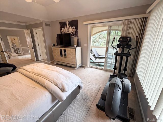 5998 Bella Vista Drive, West Bloomfield Charter Township, MI 48322