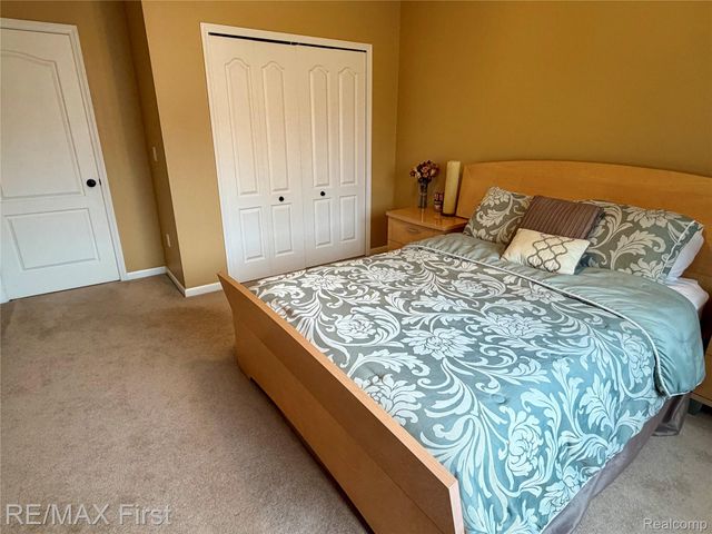 5998 Bella Vista Drive, West Bloomfield Charter Township, MI 48322