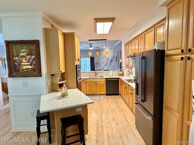 5998 Bella Vista Drive, West Bloomfield Charter Township, MI 48322