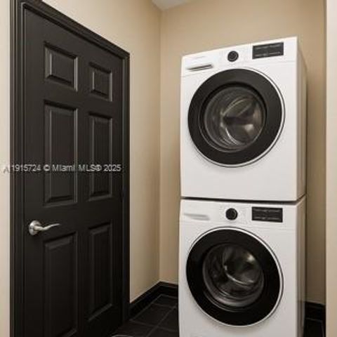 726 NE 17th Way, Fort Lauderdale, FL 33304