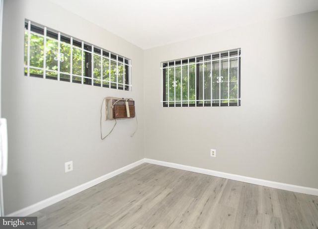 2016 CASCADE RD, Silver Spring, MD 20902