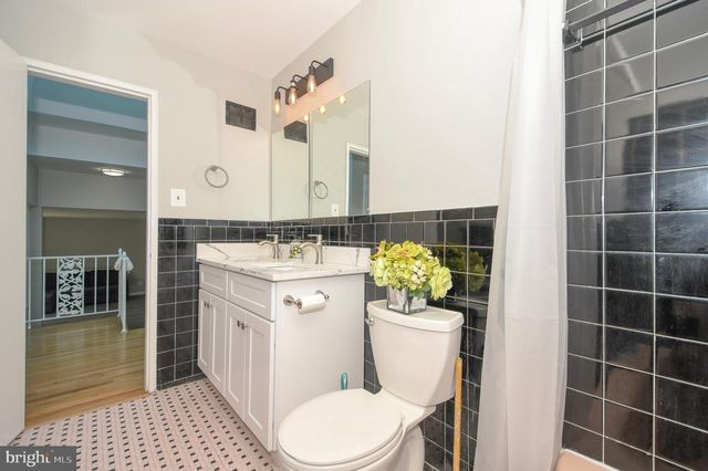 2016 CASCADE RD, Silver Spring, MD 20902