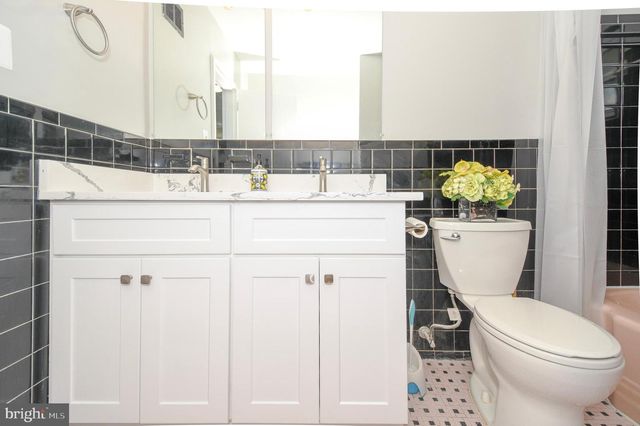 2016 CASCADE RD, Silver Spring, MD 20902