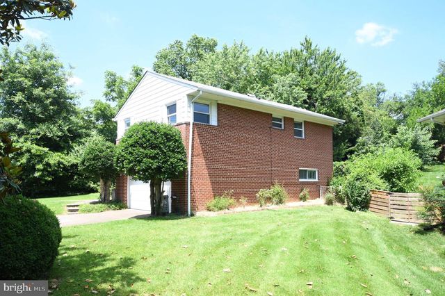 2016 CASCADE RD, Silver Spring, MD 20902