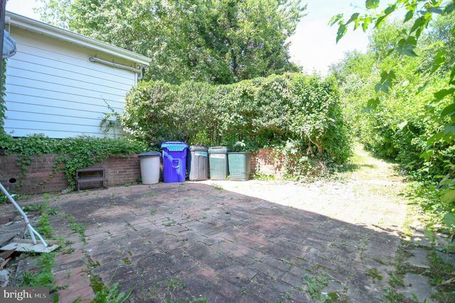 2016 CASCADE RD, Silver Spring, MD 20902