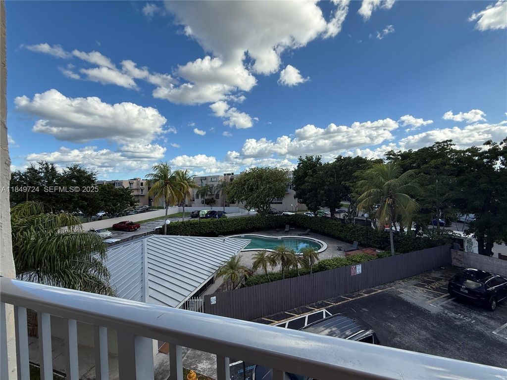 10900 SW 104th Street 323, Miami, FL 33176