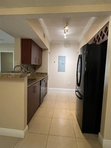 231 SW 116th Avenue 19105, Pembroke Pines, FL 33025