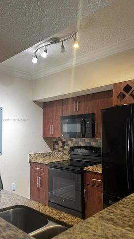 231 SW 116th Avenue 19105, Pembroke Pines, FL 33025