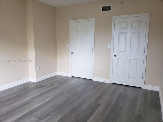 231 SW 116th Avenue 19105, Pembroke Pines, FL 33025