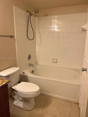 231 SW 116th Avenue 19105, Pembroke Pines, FL 33025
