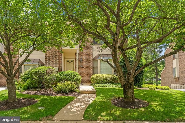 10 ELAN LN, Chesterbrook, PA 19087