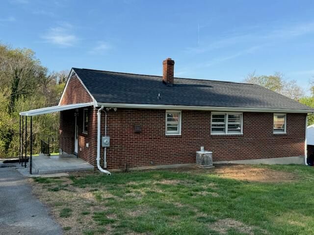 824 Coolbrook RD, Vinton, VA 24179