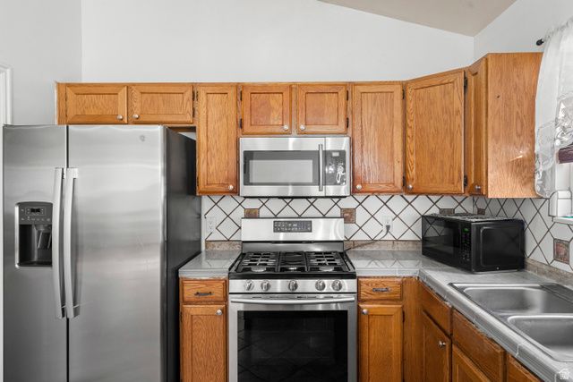 3635 S EVENING LIGHT CV, Magna, UT 84044