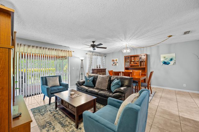12196 Sag Harbor Court 5, Wellington, FL 33414
