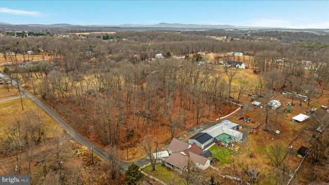 22 HELMET DR, Martinsburg, WV 25404