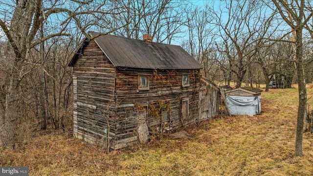 22 HELMET DR, Martinsburg, WV 25404