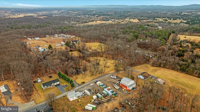 22 HELMET DR, Martinsburg, WV 25404