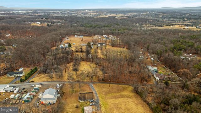 22 HELMET DR, Martinsburg, WV 25404