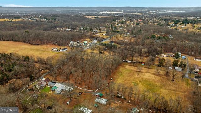 22 HELMET DR, Martinsburg, WV 25404