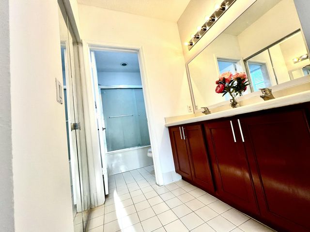 2900 Carvelle Drive, Riviera Beach, FL 33404