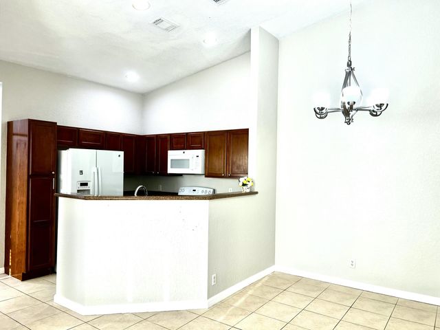 2900 Carvelle Drive, Riviera Beach, FL 33404