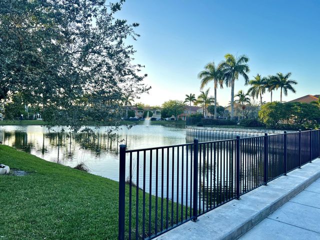 2900 Carvelle Drive, Riviera Beach, FL 33404
