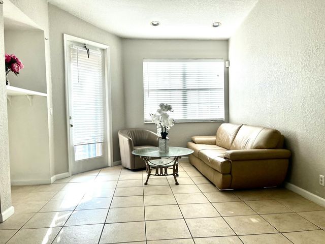 2900 Carvelle Drive, Riviera Beach, FL 33404