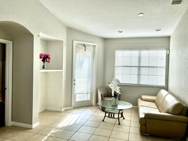 2900 Carvelle Drive, Riviera Beach, FL 33404