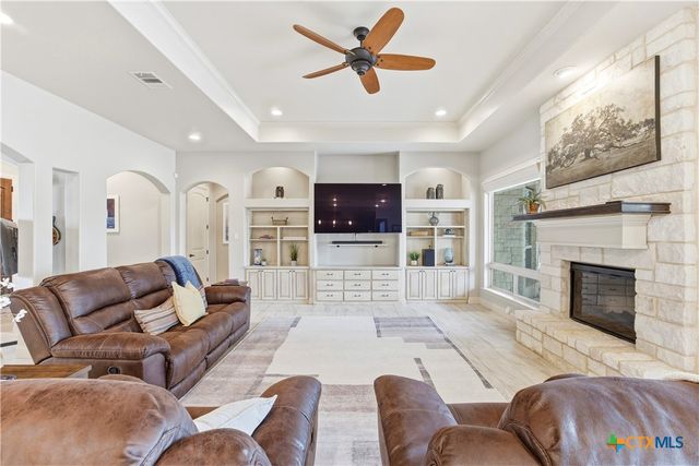 115 E Eli Chandler, Blanco, TX 78606