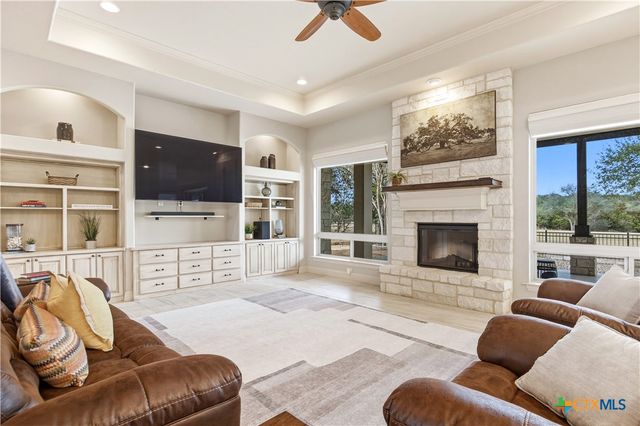 115 E Eli Chandler, Blanco, TX 78606