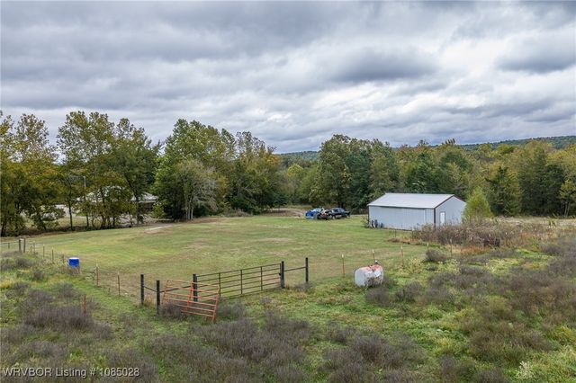 17643 Potts Road, Charleston, AR 72933