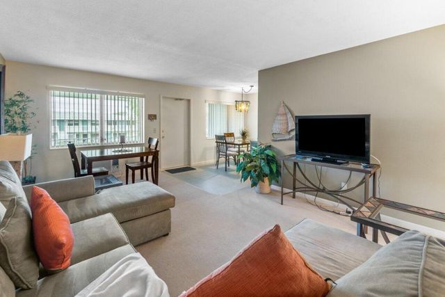 2420 S Federal Highway 19, Boynton Beach, FL 33435