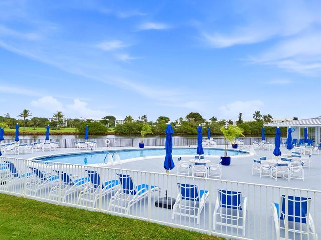 2420 S Federal Highway 19, Boynton Beach, FL 33435