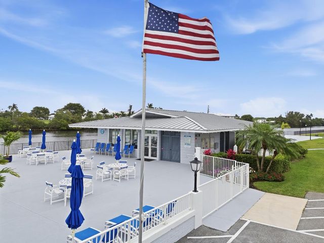 2420 S Federal Highway 19, Boynton Beach, FL 33435