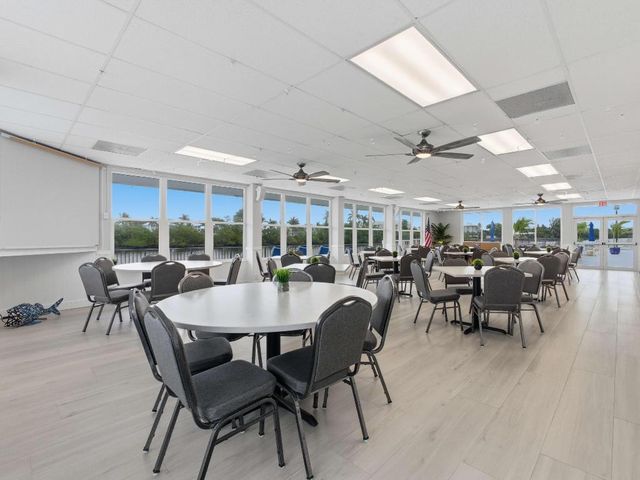 2420 S Federal Highway 19, Boynton Beach, FL 33435