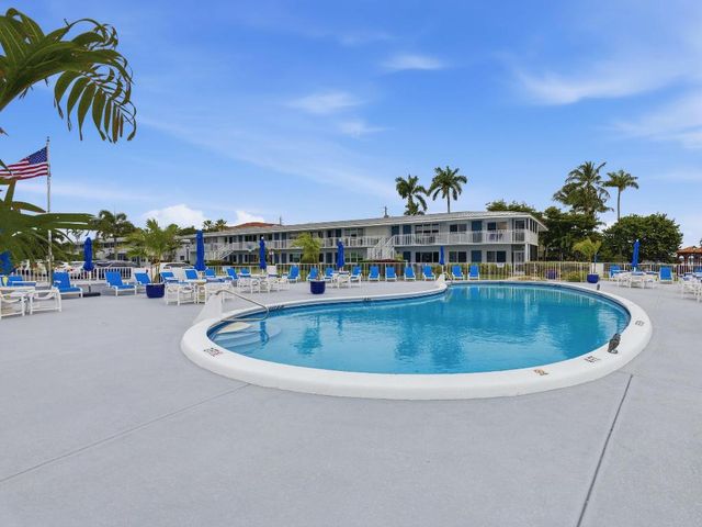 2420 S Federal Highway 19, Boynton Beach, FL 33435