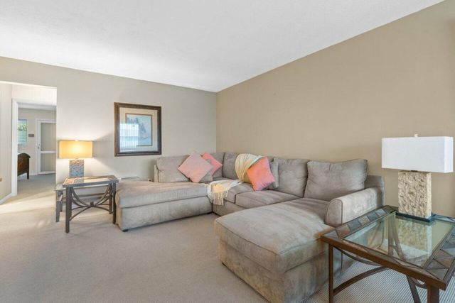 2420 S Federal Highway 19, Boynton Beach, FL 33435