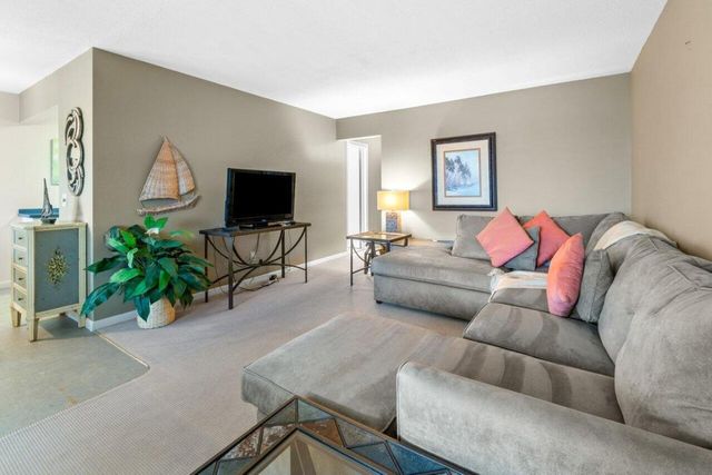 2420 S Federal Highway 19, Boynton Beach, FL 33435