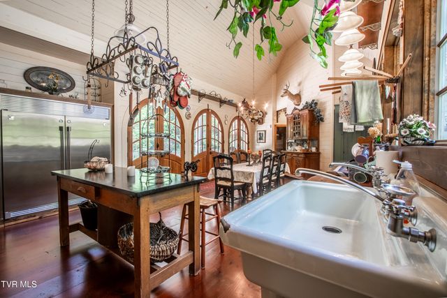 12330 Asheville Highway, Greeneville, TN 37743